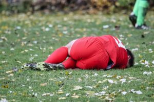 サッカーでの膝の怪我を予防するためのおすすめグッズは？