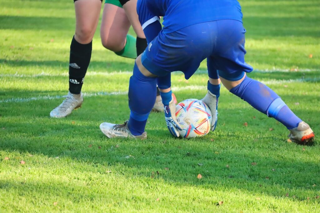 女子サッカーにおける月経周期とACLリスクの関係は？