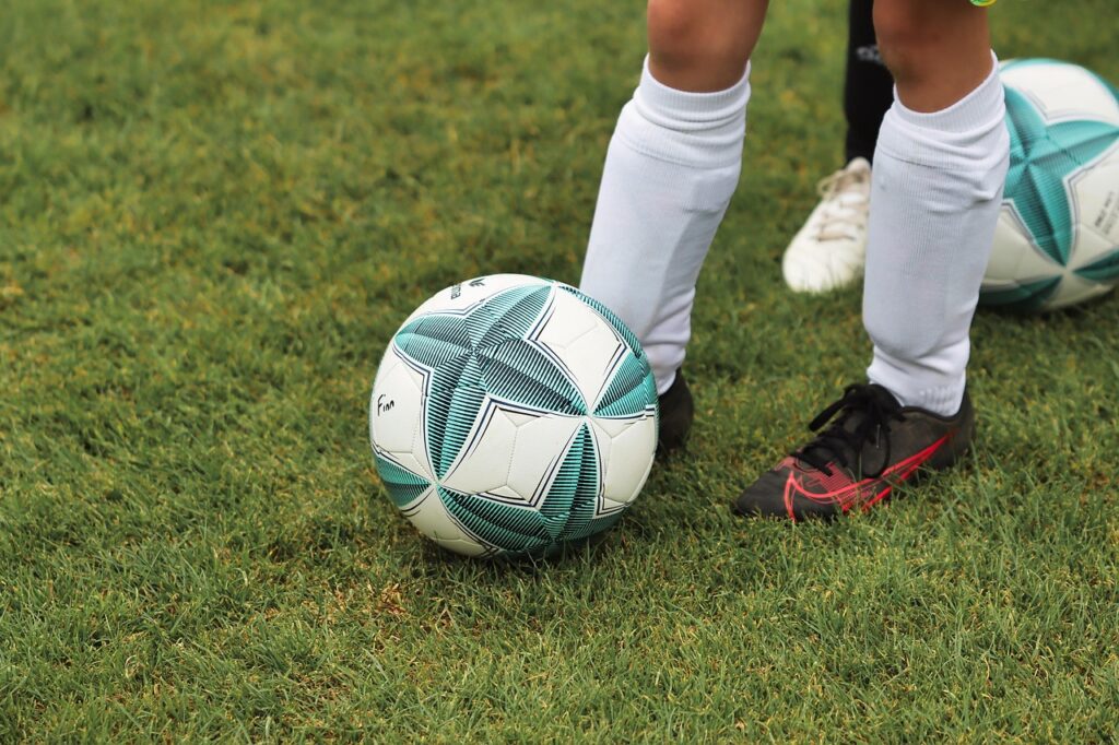 サッカーでACL断裂した後、体操はどのようにリハビリに役立つ？